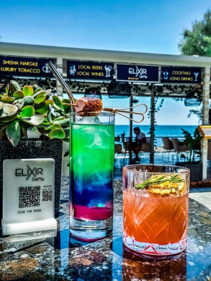 Elixir Del Mar On The Beach Kamari  Bagian luar foto